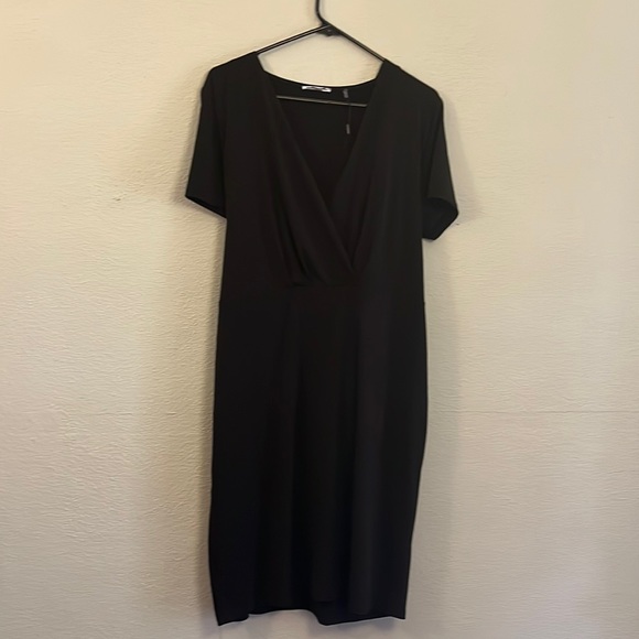 Versatile Tahari little black dress. - Picture 2 of 3